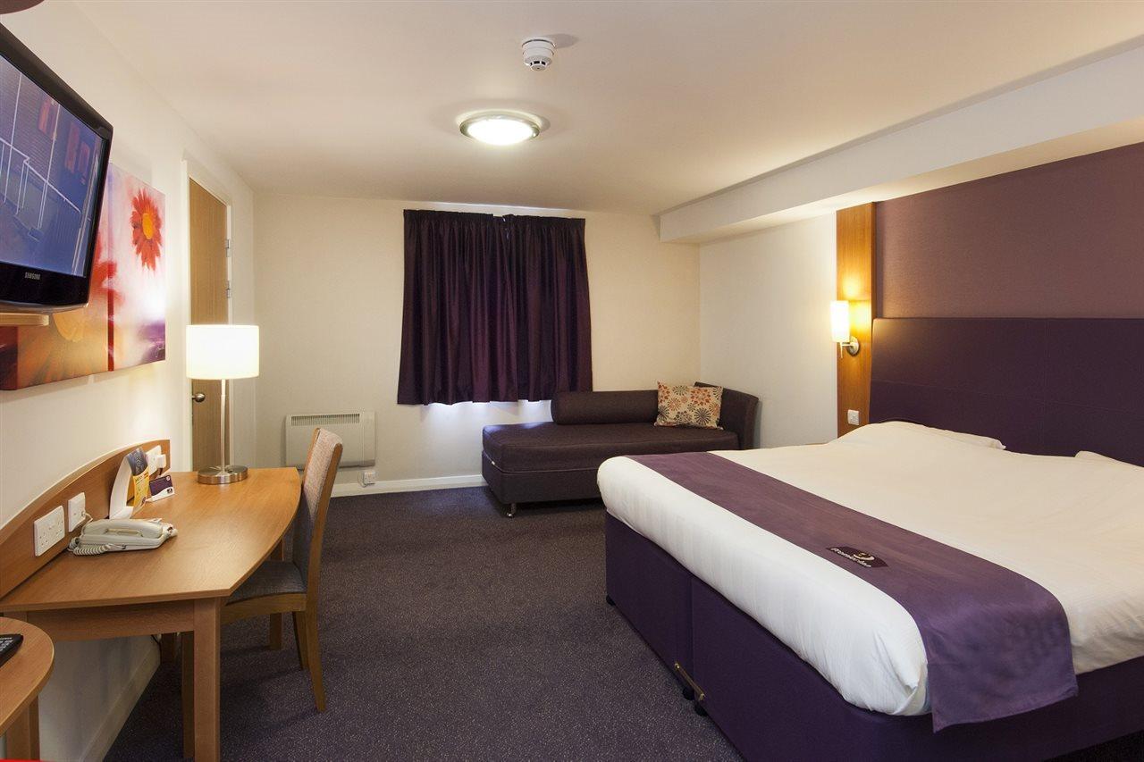 Premier Inn Premier Inn Silverstone Syresham Εξωτερικό φωτογραφία